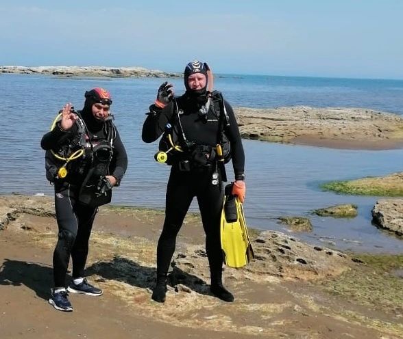 Two Baku Scuba divers at Pirallahi dive site