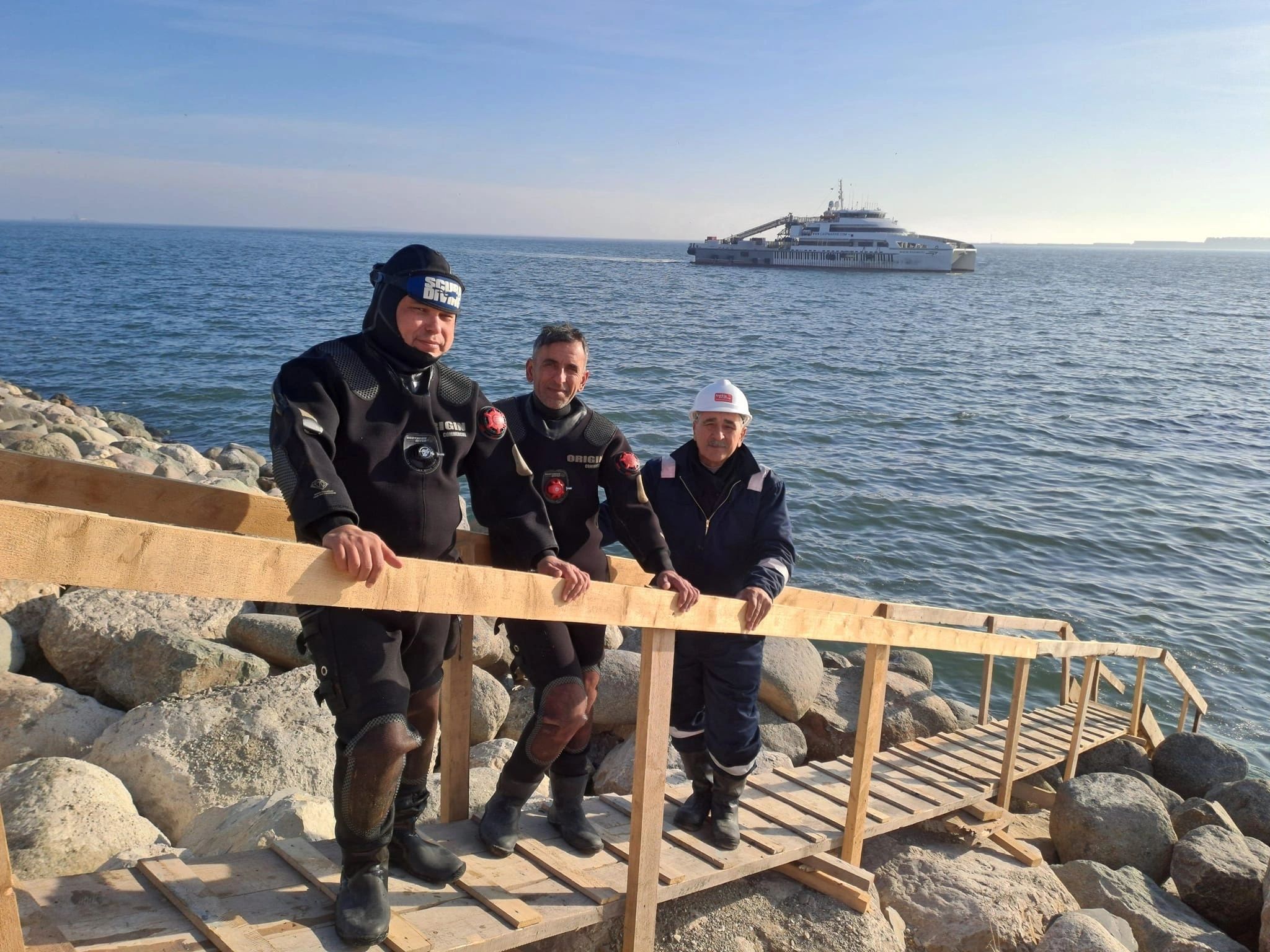 Baku Scuba commercial diving support, vessel in background